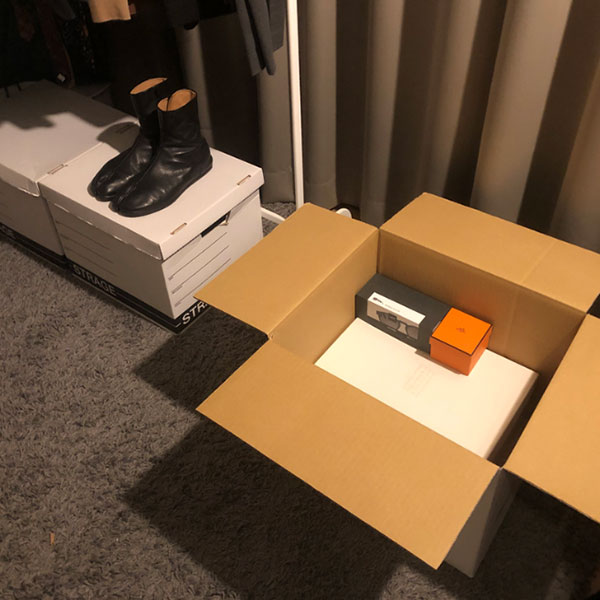 洋服やアクセサリーを買った際に付いてくる化粧箱は必要はないけど、捨てるのも何か勿体ないモノの代表例です。