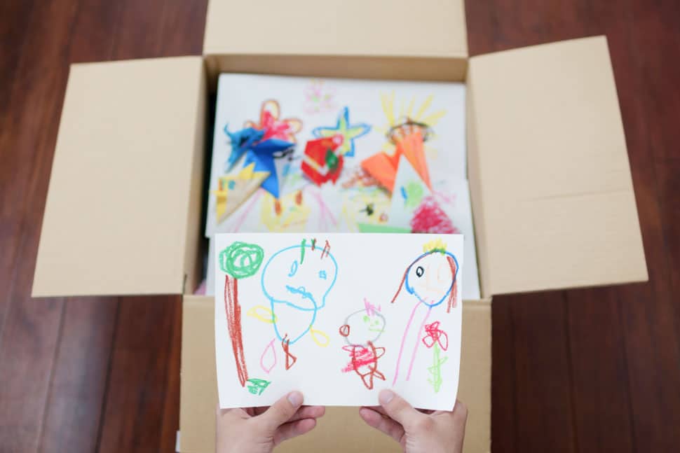 子供の作品など、捨てられないモノを大事に保管する先としてもサマリーポケットが有効